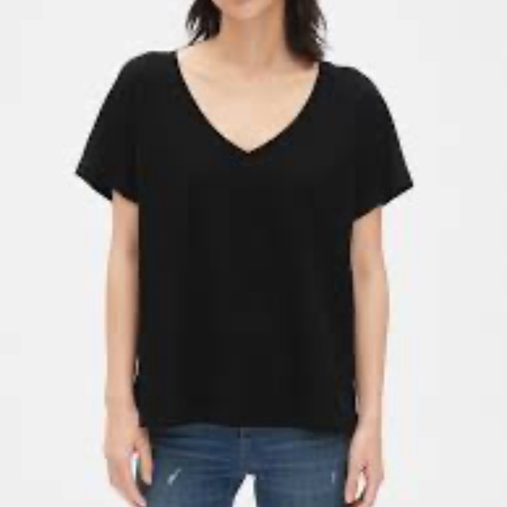 GAP Women’s Slub Relaxed V Neck Short Sleeve Tshirt. Black. Size Various…